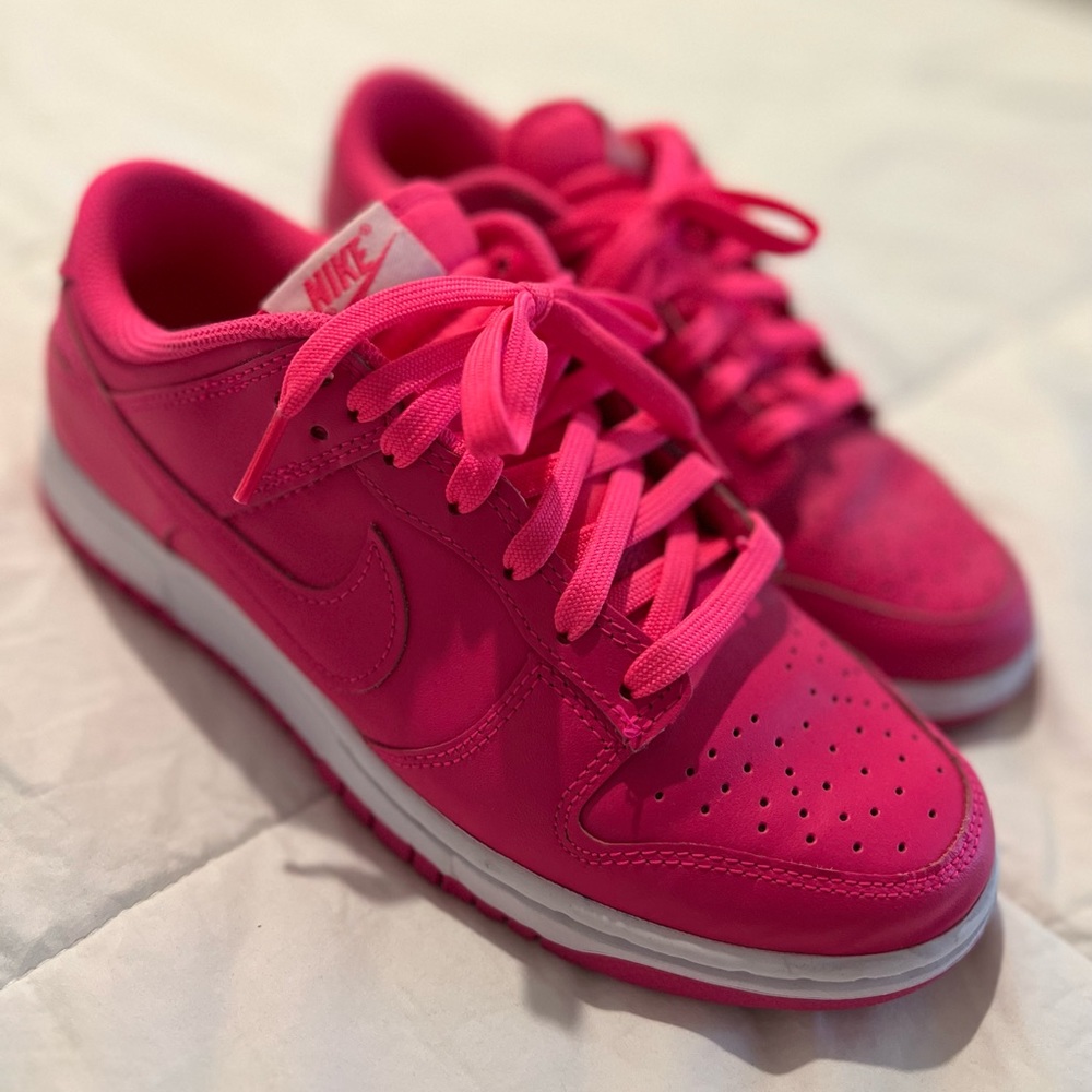 Nike Dunk Low Hyper Pink, Size 9 US Women